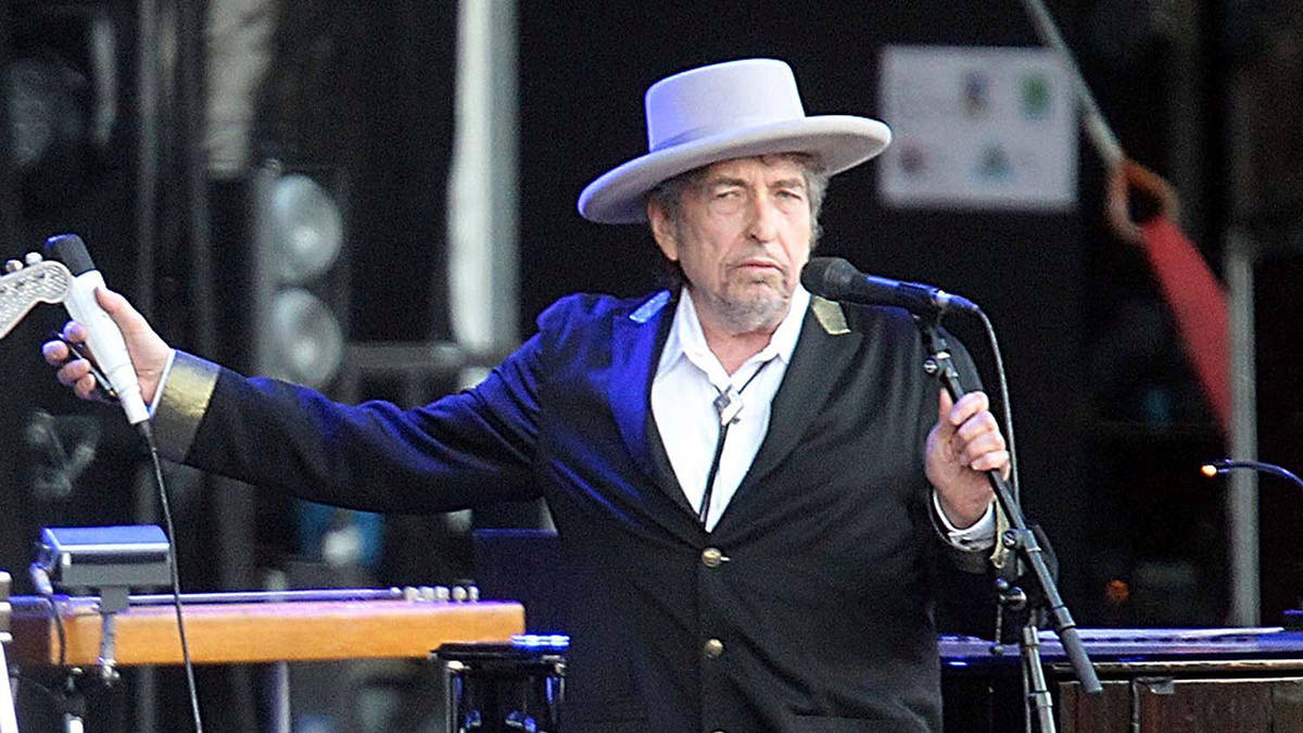 Bob Dylan Sets 10-Date UK Tour for November and December, Including London Residency