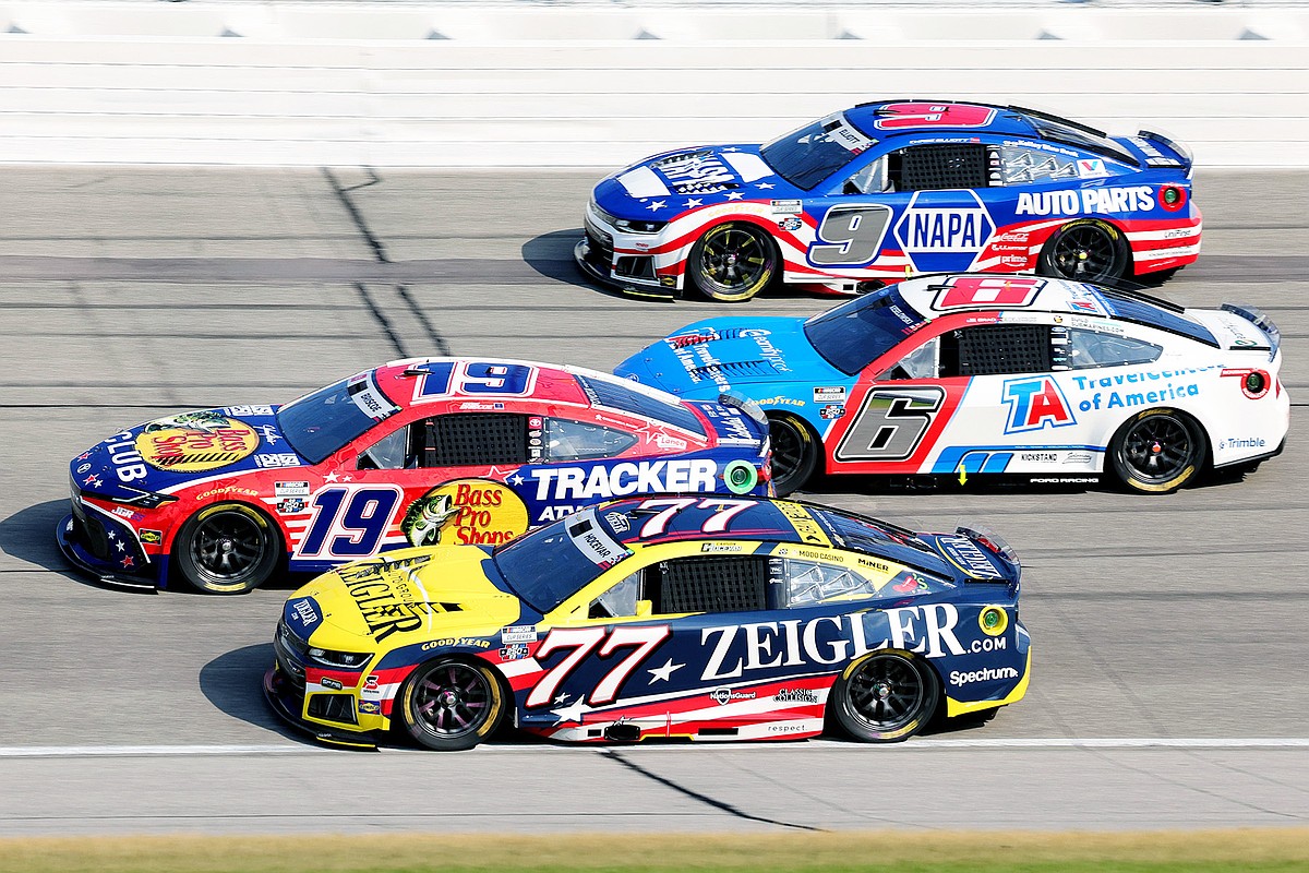 Chase Briscoe Claims First 2026 NASCAR Cup Series Win at Wild Chicagoland eero 400