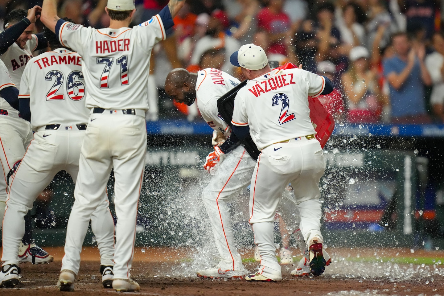 Yordan Alvarez's 9th-Inning 2-Run Homer Seals Astros' 10-8 Victory Over Rays