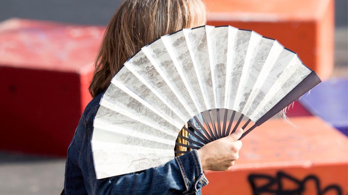 Summer Heat Intensifies Hot Flashes and Night Sweats in Menopausal Women by 66%