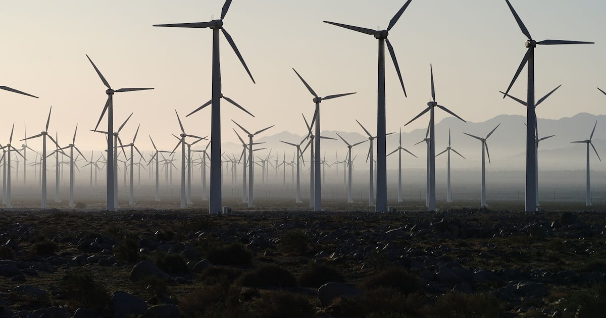 NextEra Energy Posts Mixed Q2 Earnings, Pushes Dominion Merger Amid Insider Share Sales