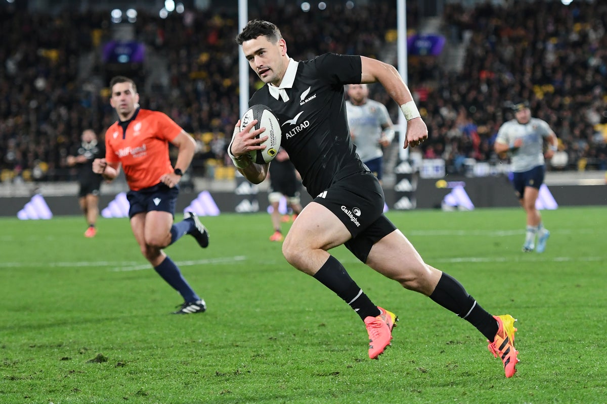 Italy's Niccolò Cannone Receives Controversial Red Card After Headbutt Incident vs. All Blacks