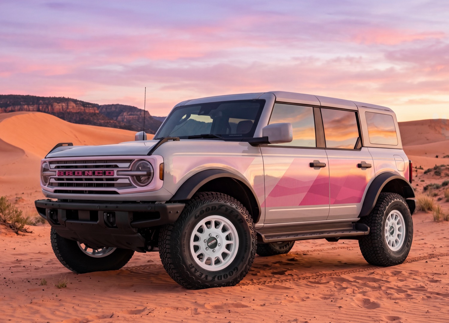 Ford Debuts Desert Rising Bronco, Expanding Horizon Customization Series
