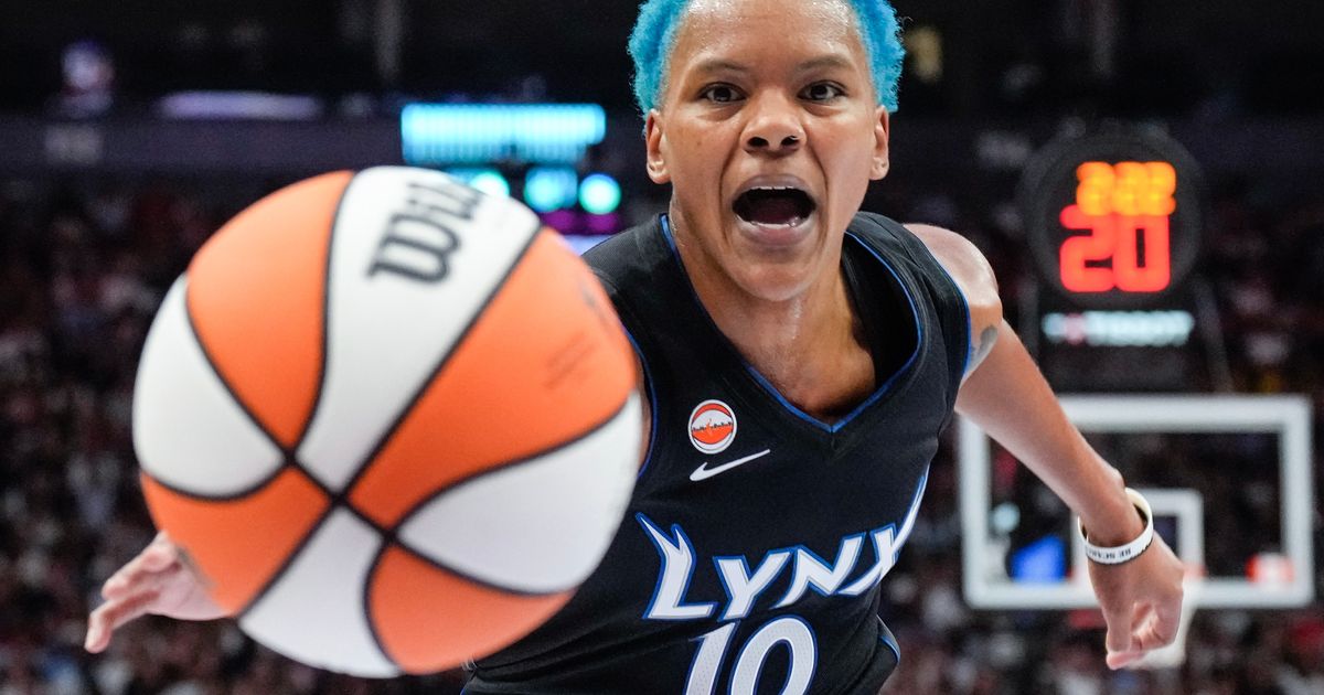 Williams, Miles, and Collier Lead WNBA-Leading Lynx to Tenth Consecutive Win Against Tempo