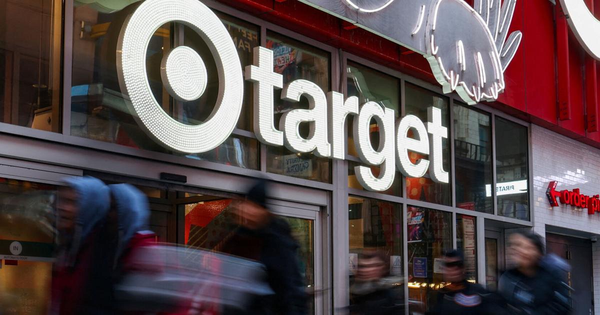 Families Start Back-to-School Bargain Hunting Early Amid Rising Costs and Retailer Promotions