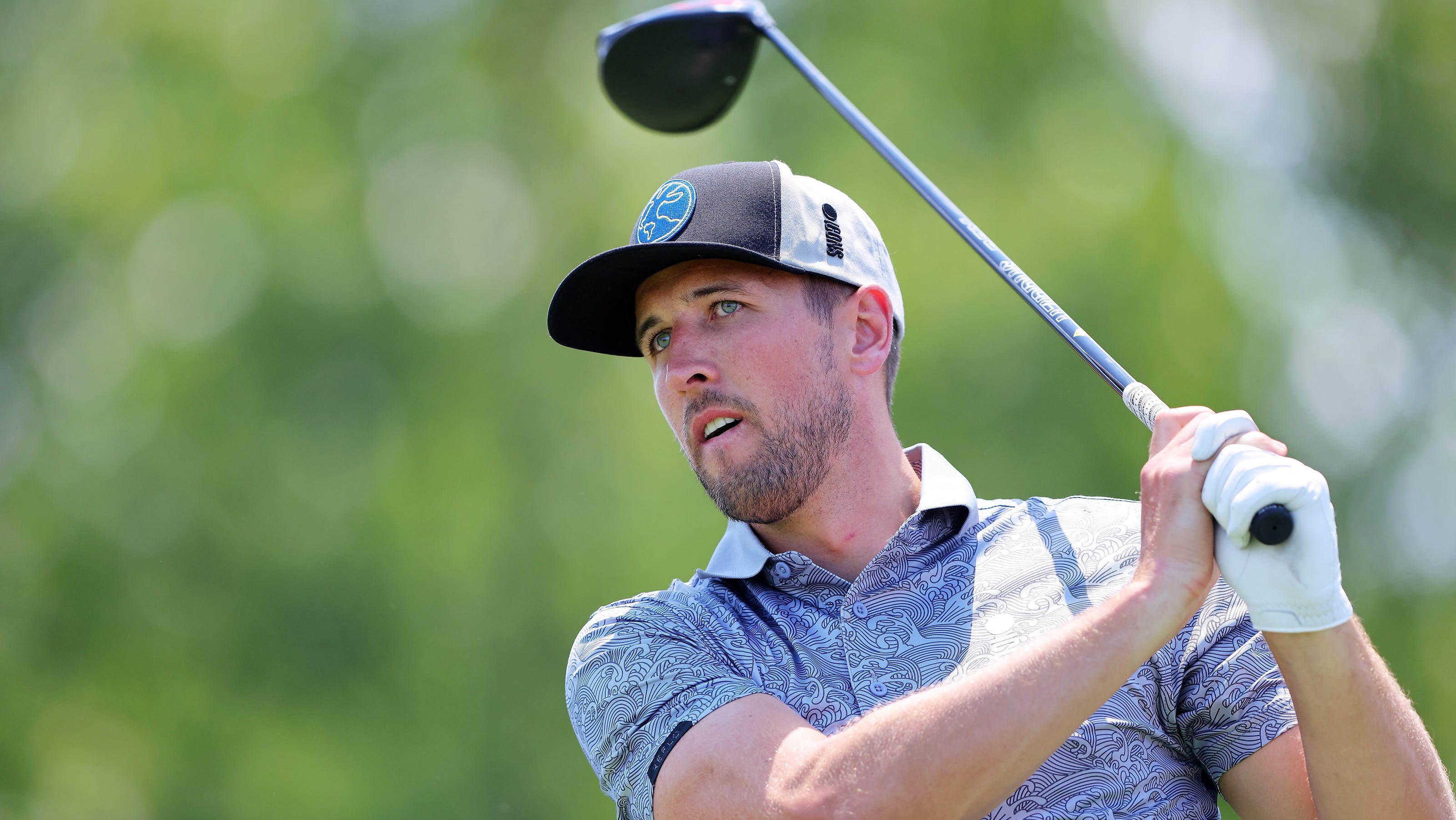 Kane Recalls Trump Golf Experience as England Prepares for Crucial World Cup Quarter-Final Battle