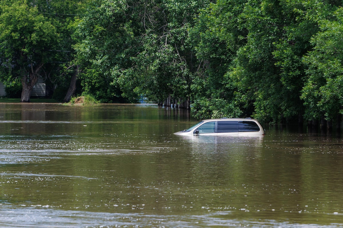 Brandon Declares Emergency Due to Assiniboine River Flood Threat, Bolstering Defenses.