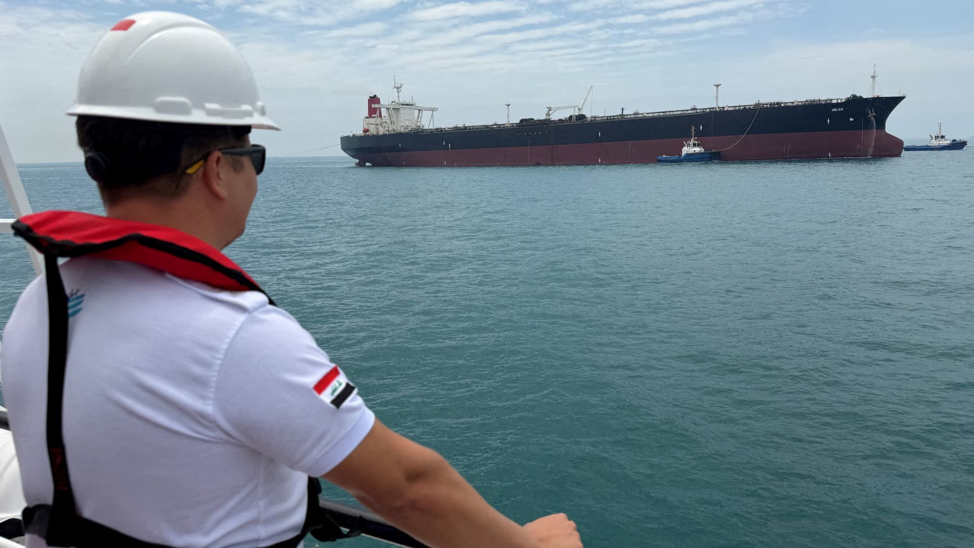 U.S. Announces Hormuz Blockade and Cargo Toll on Iran Starting July 14 Amid Legal Doubts.