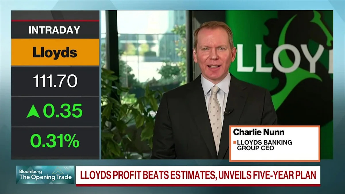 Lloyds Banking Group Exceeds Expectations with Strong Profit, Boosts Dividend and Announces £1 Billion Buyback