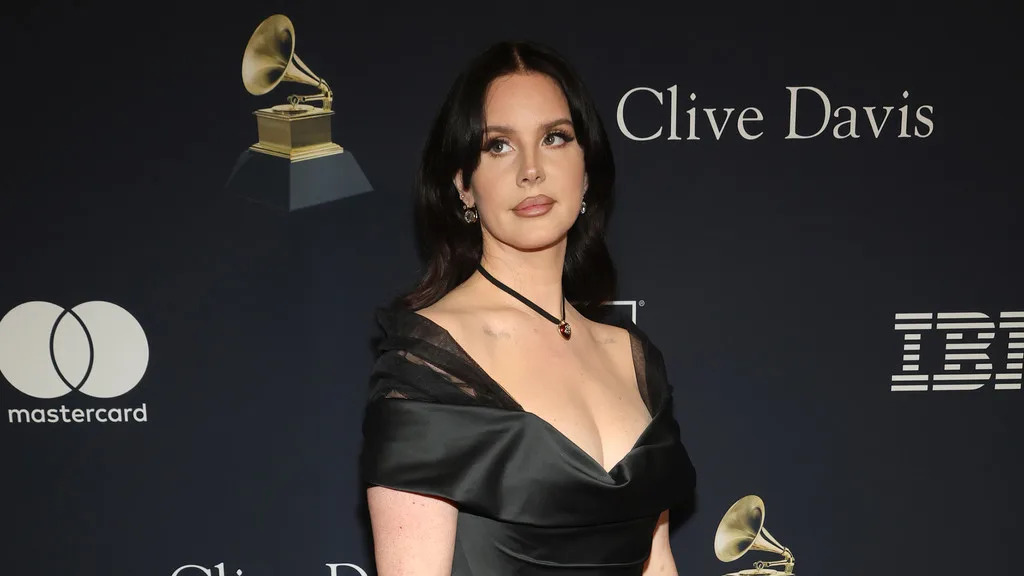 Lana Del Rey Unveils Two New Albums, 'Stove' and Reflective Companion, Targeting 2026 Release