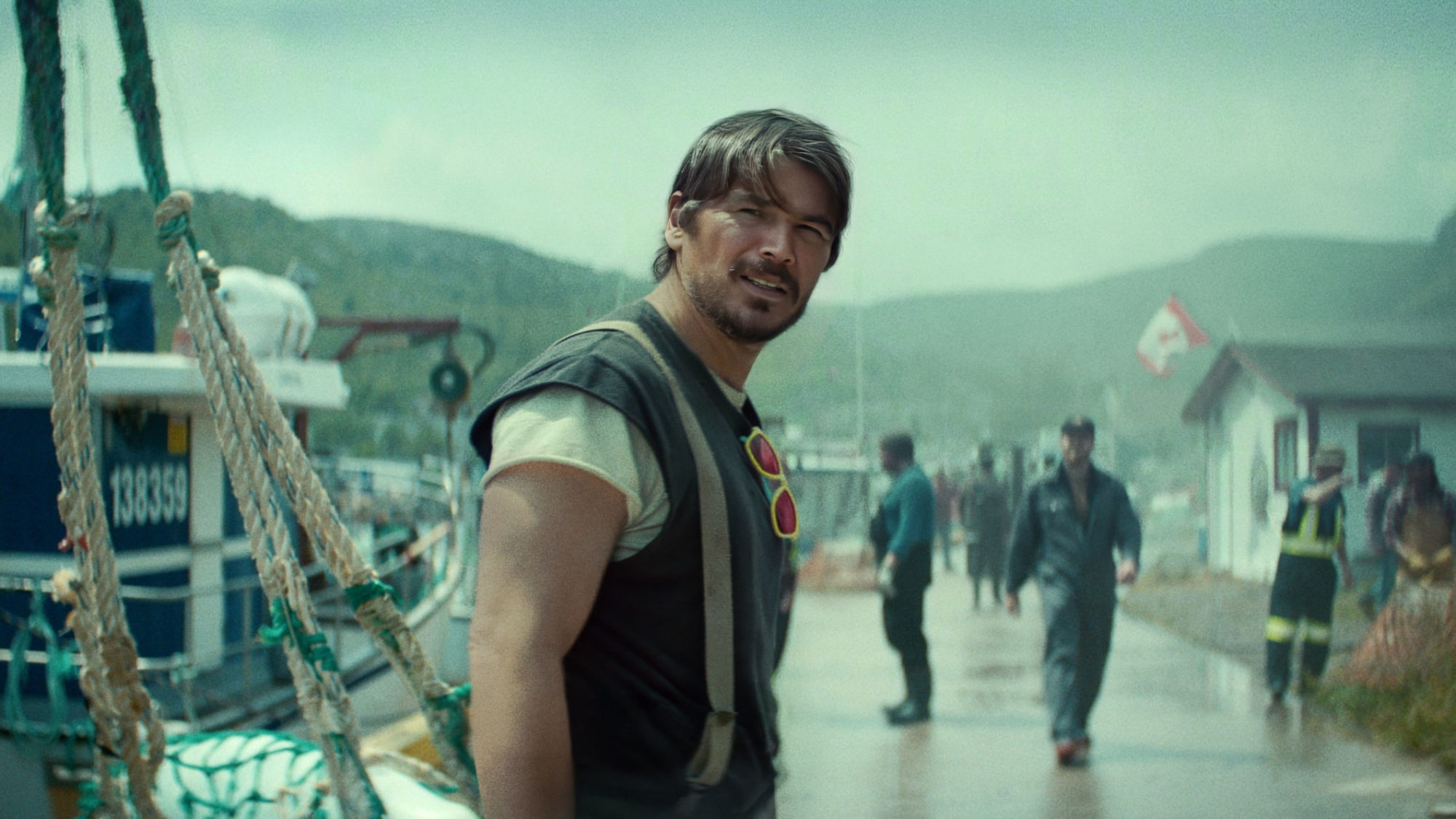 Netflix Premieres Josh Hartnett's 'Below'; Mike Flanagan Announces 'Carrie' Series for Amazon