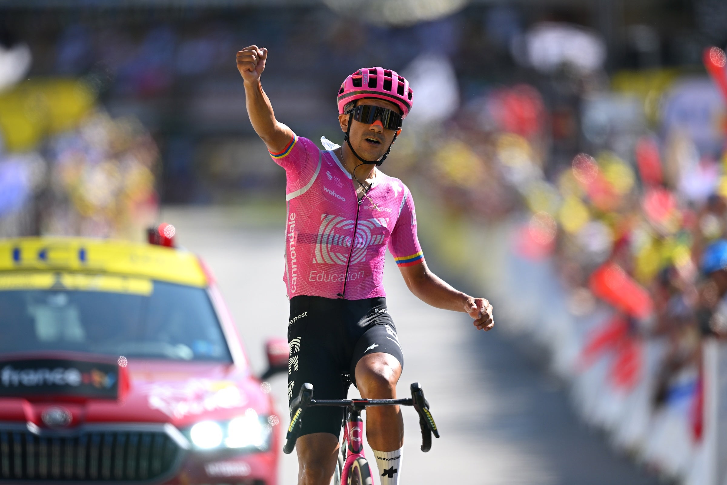 Richard Carapaz Delivers Decisive Solo Attack to Win Tour de France Stage 18