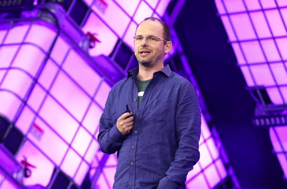Former GitHub CEO's Entire Unveils Distributed Git Network to Boost AI Coding Agents