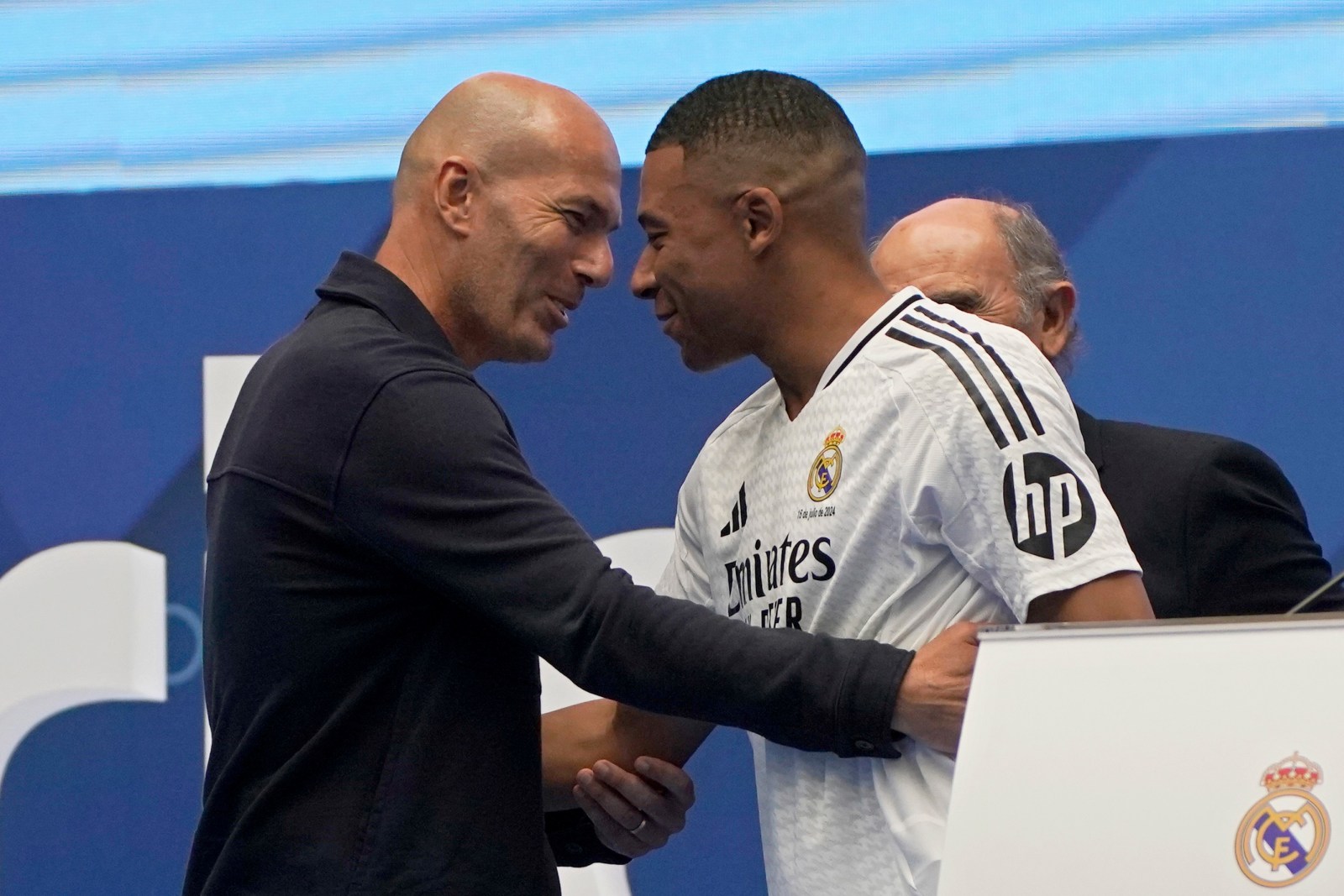 Zinedine Zidane Set to Lead France National Team Through 2030 World Cup
