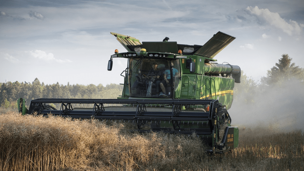 John Deere settles lawsuit, expands repair tool access for farmers and technicians.