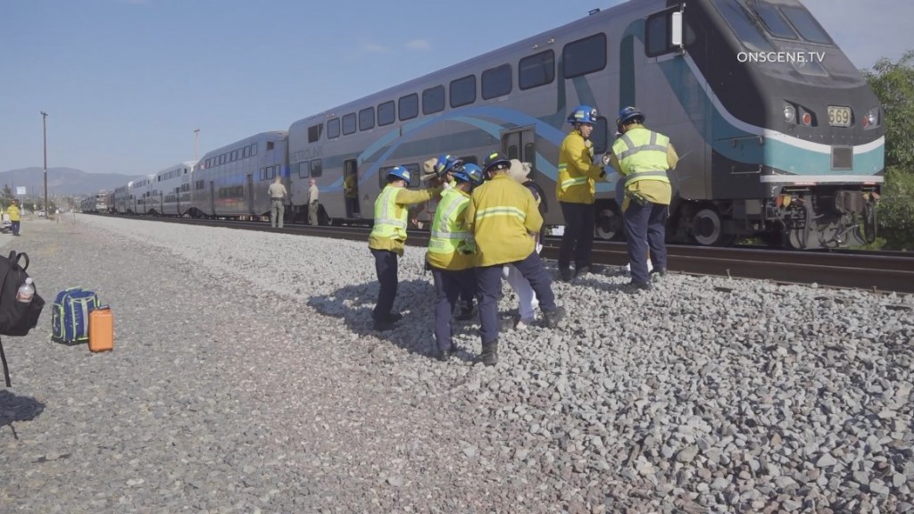Metrolink Train Carrying 500 Passengers Evacuated in Anaheim Hills After Mechanical Power Loss