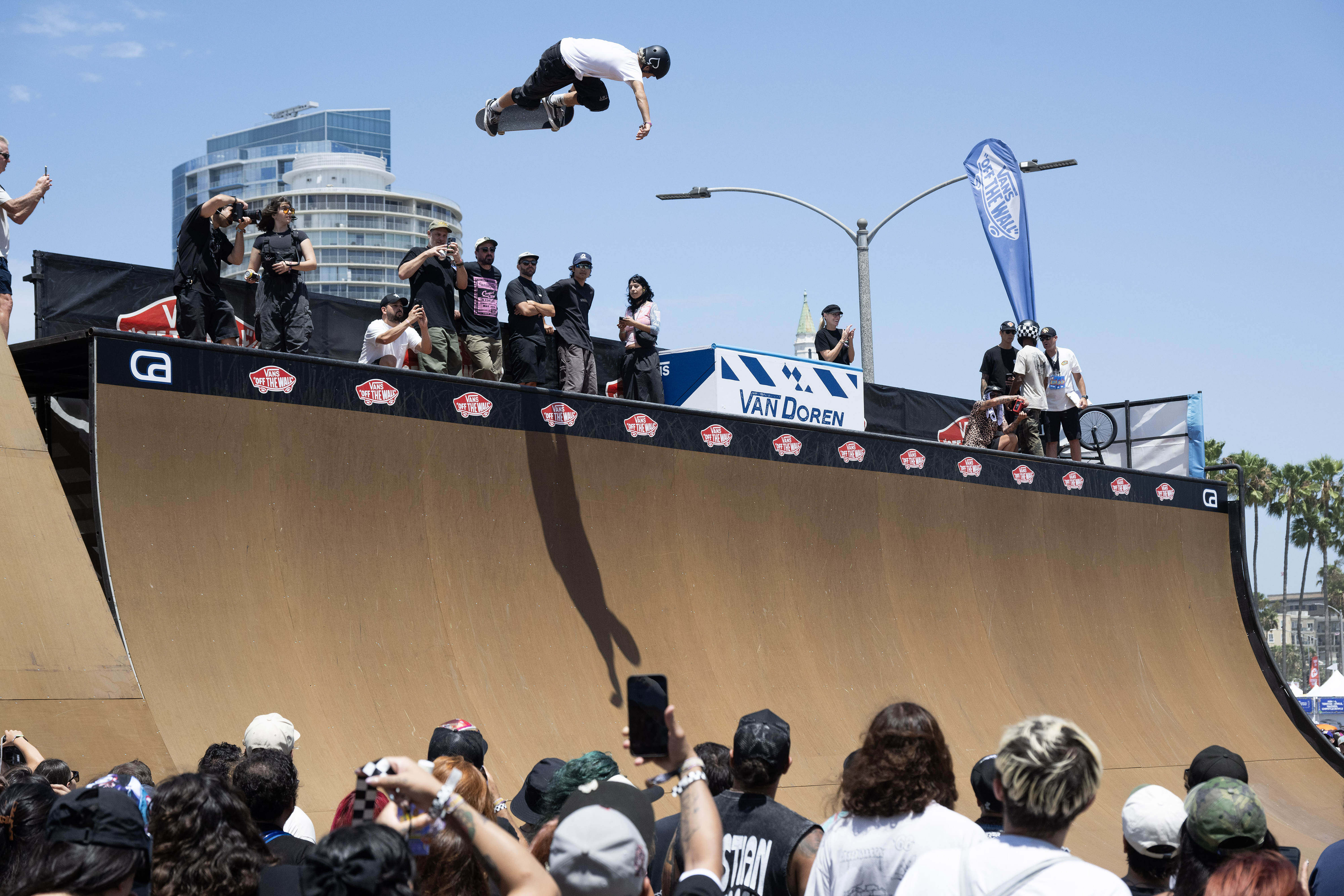 Vans Warped Tour's Final Day Showcases Enduring Pop-Punk Legacy and Community Growth