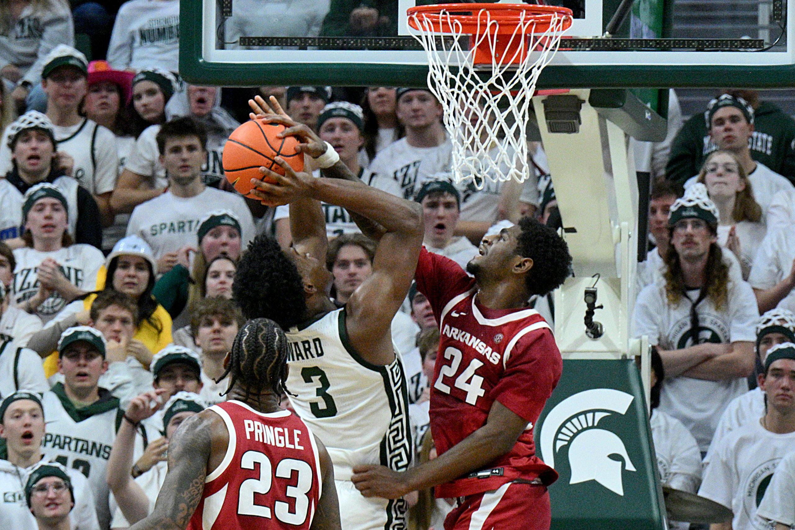 Michigan State, Arkansas Set for High-Stakes Thanksgiving Day Basketball Clash in Detroit.