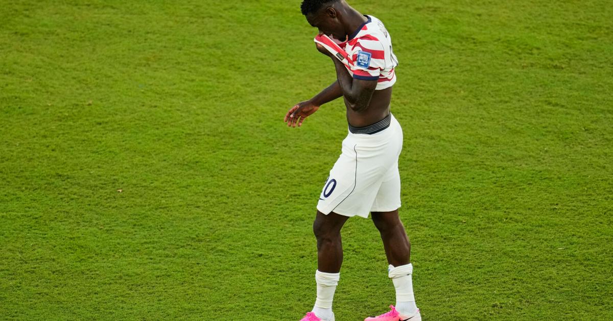 White House Urges FIFA to Review Folarin Balogun's Red Card After Trump Celebration