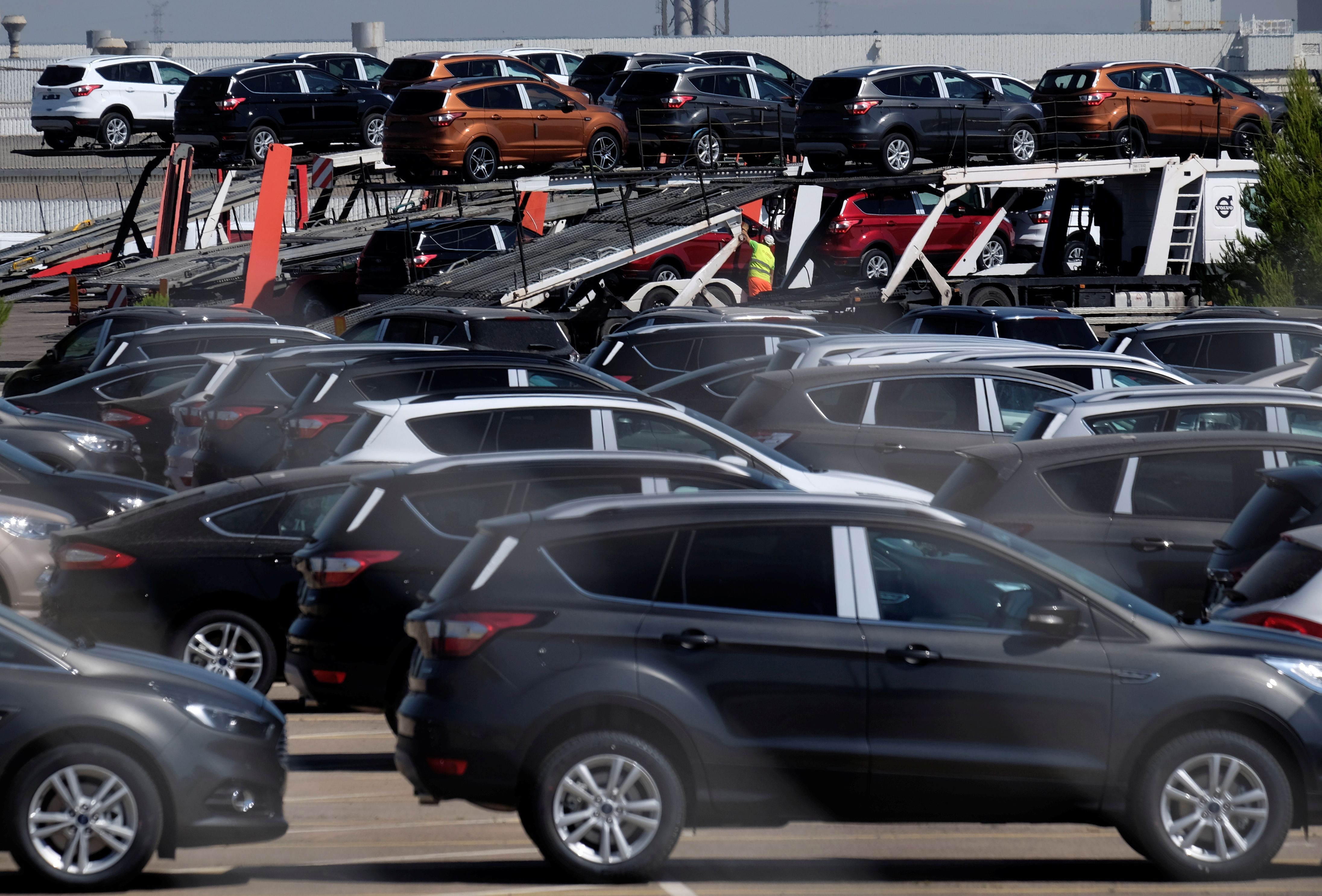 Geely takes over part of Ford's Spanish plant to expand European EV production and mitigate tariffs