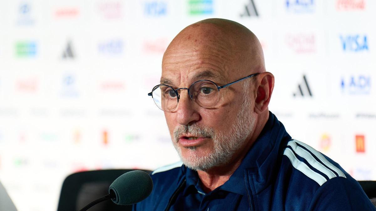Luis de la Fuente Cites Roman Empire and Julio César, Ready to "Suffer" in World Cup Semifinals Against France