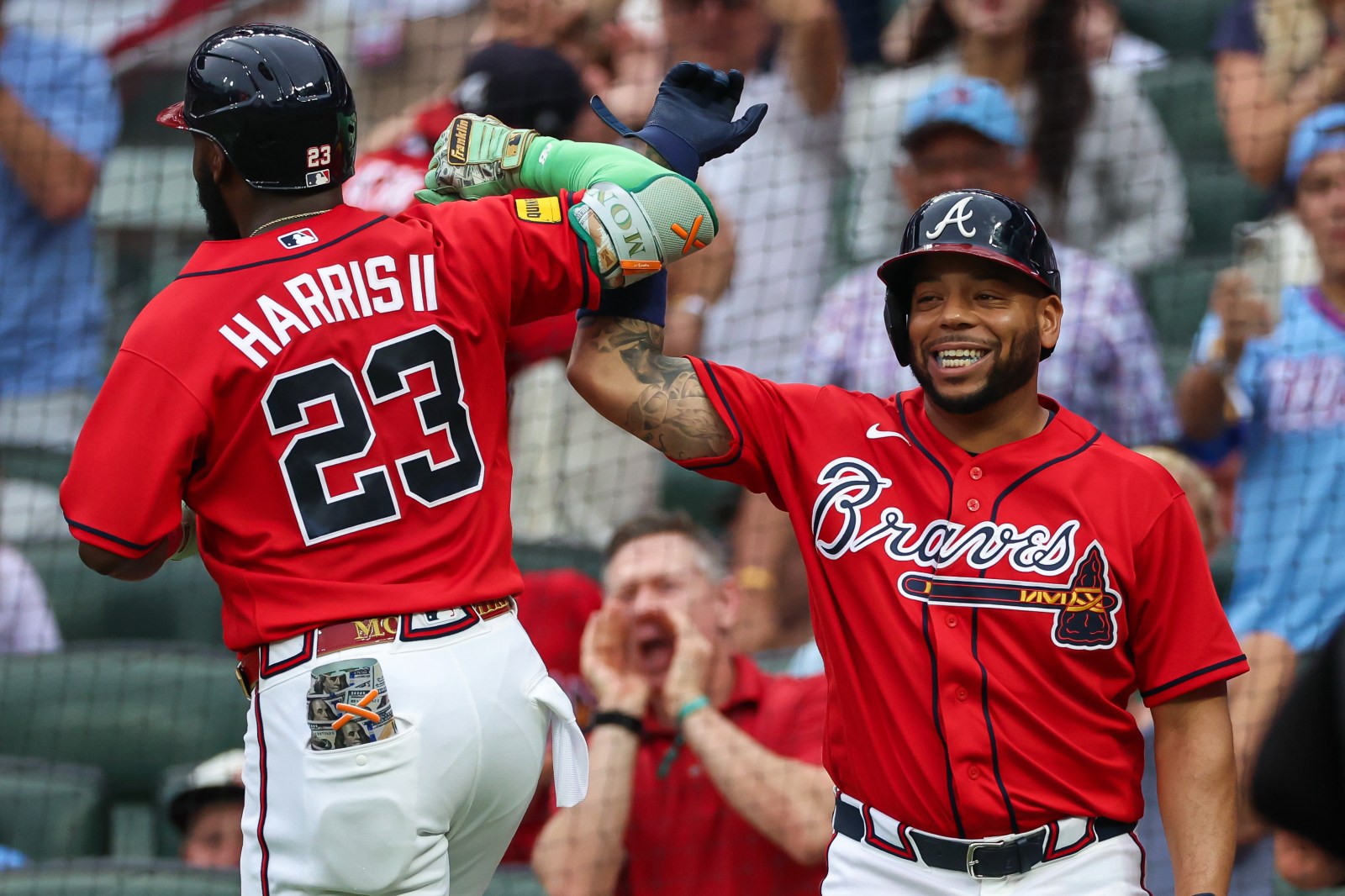 Atlanta Braves Defeat New York Mets 5-3 in Series Opener Despite Juan Soto's Home Run