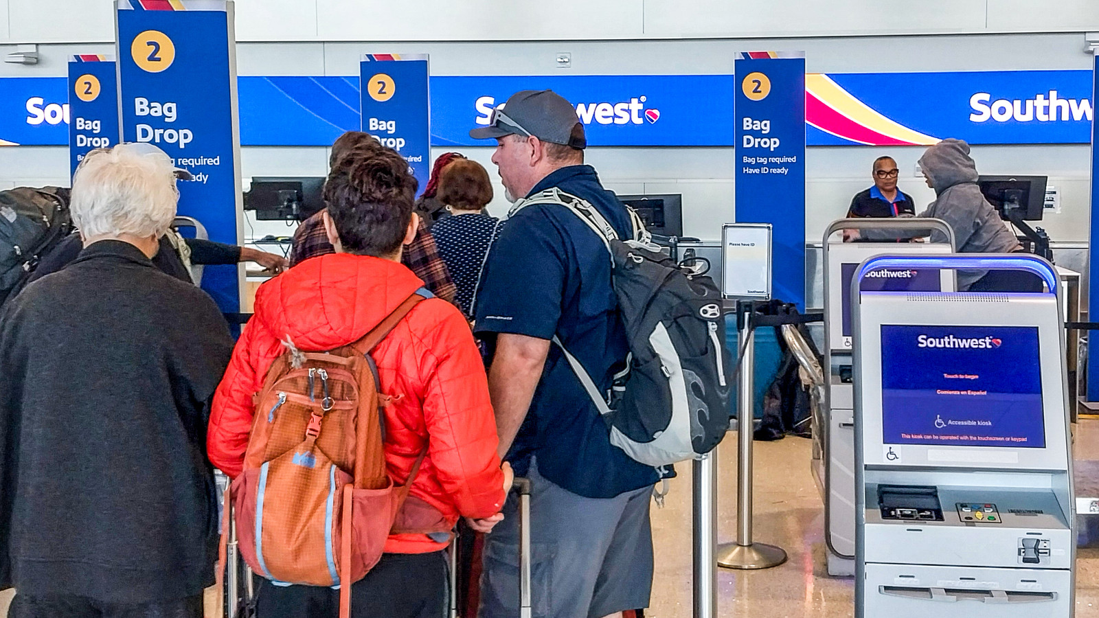 ICE Detains Woman at Denver Airport Jetway Over Visa Overstay, Video Draws Scrutiny
