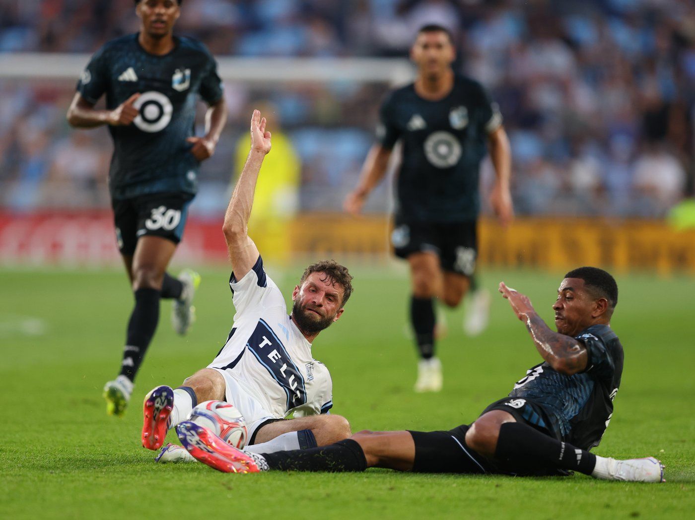 Minnesota United and Whitecaps Battle to 0-0 Draw as Defenses Take Center Stage
