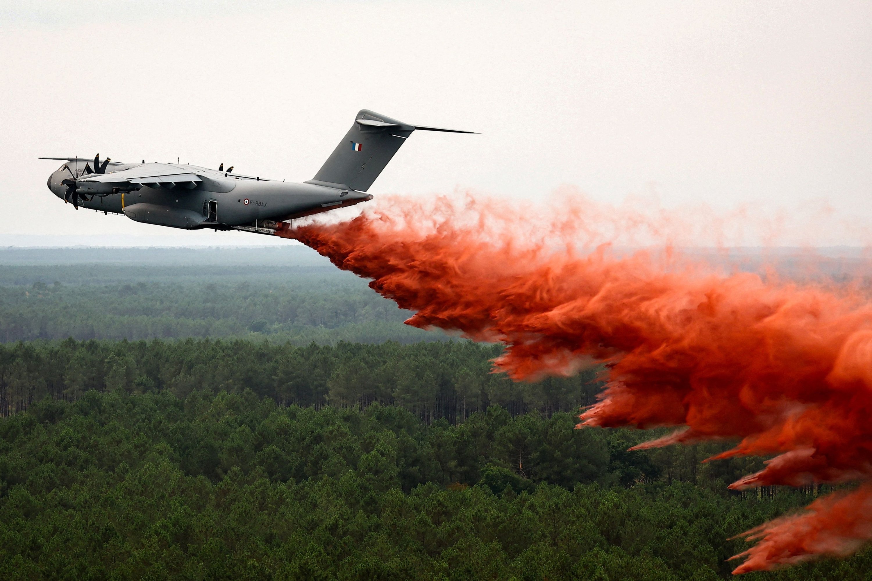 Sprawling wildfires in Southwest France force 250,000 evacuations, threaten Bordeaux