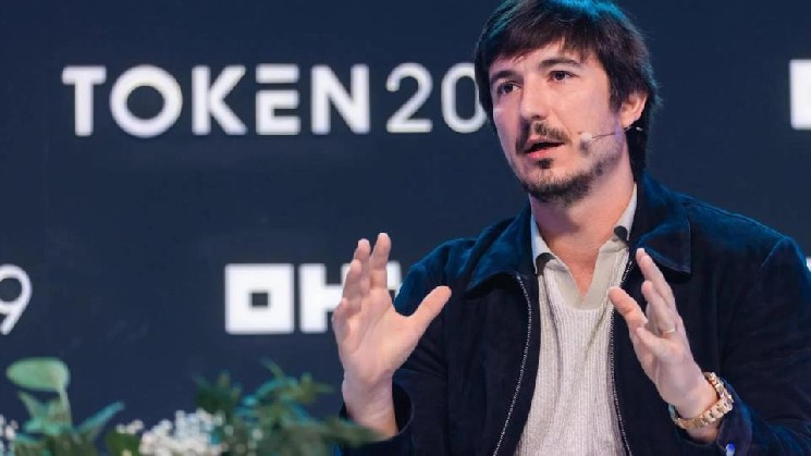 Robinhood CEO's X Account Hacked, Promoting Memecoin Scam Amid Robinhood Chain Surge
