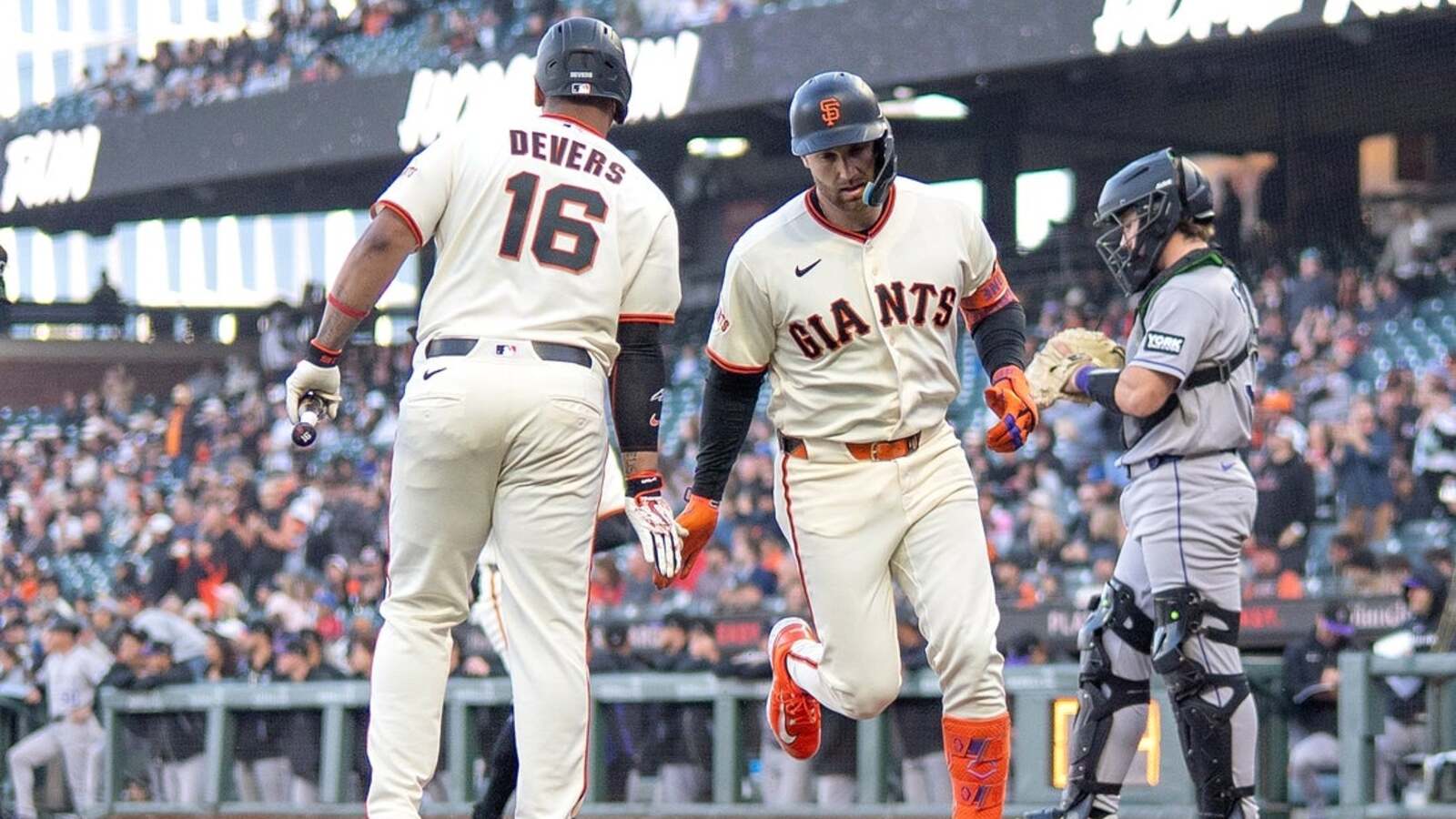 Giants defeat Rockies 8-2 with three home runs, ending a two-game losing streak.