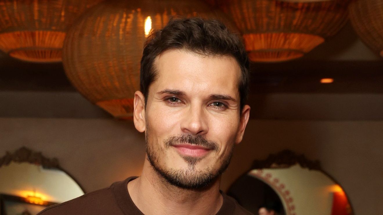 DWTS Pro Gleb Savchenko claims ex-wife illegally moved children to Hong Kong, seeks custody.