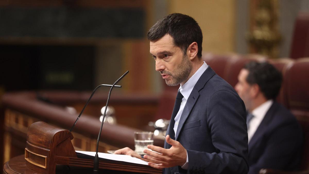 Social Rights Minister Bustinduy deems PNV, Junts housing demands negotiable, expects July agreement.