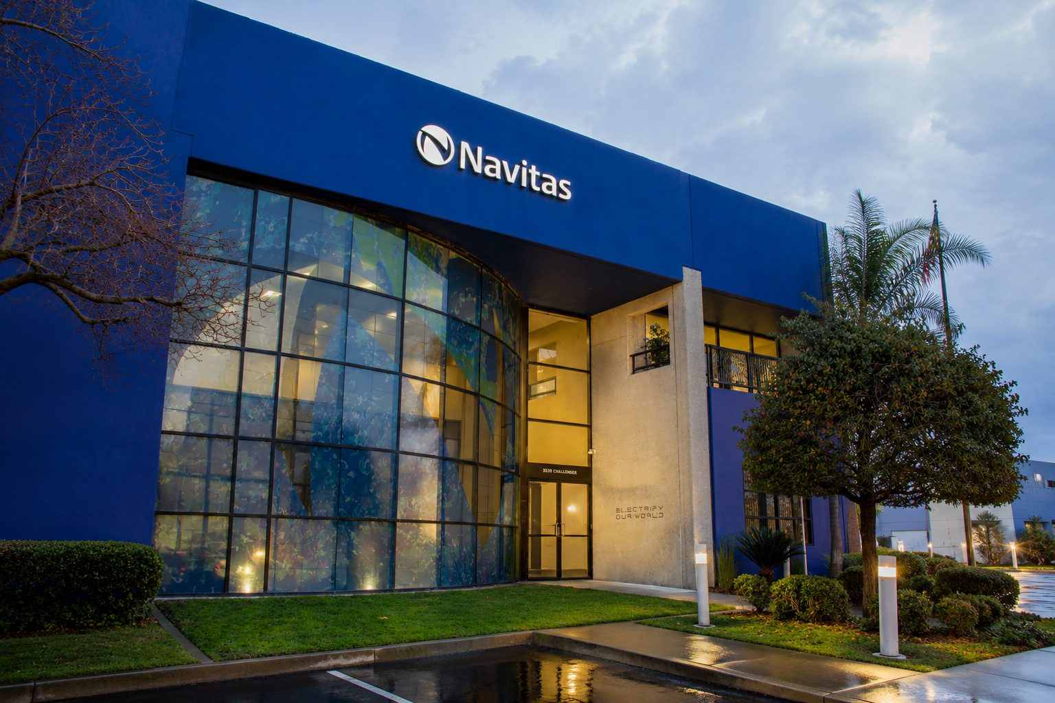Navitas forecasts rising Q3 revenue and growing AI focus for data centers and EVs.
