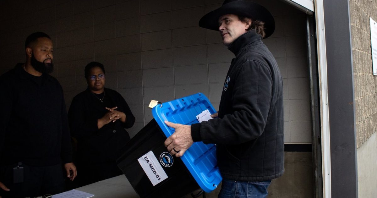 Elections Alberta Rejects Corb Lund Anti-Coal Petition Due to Insufficient Valid Signatures