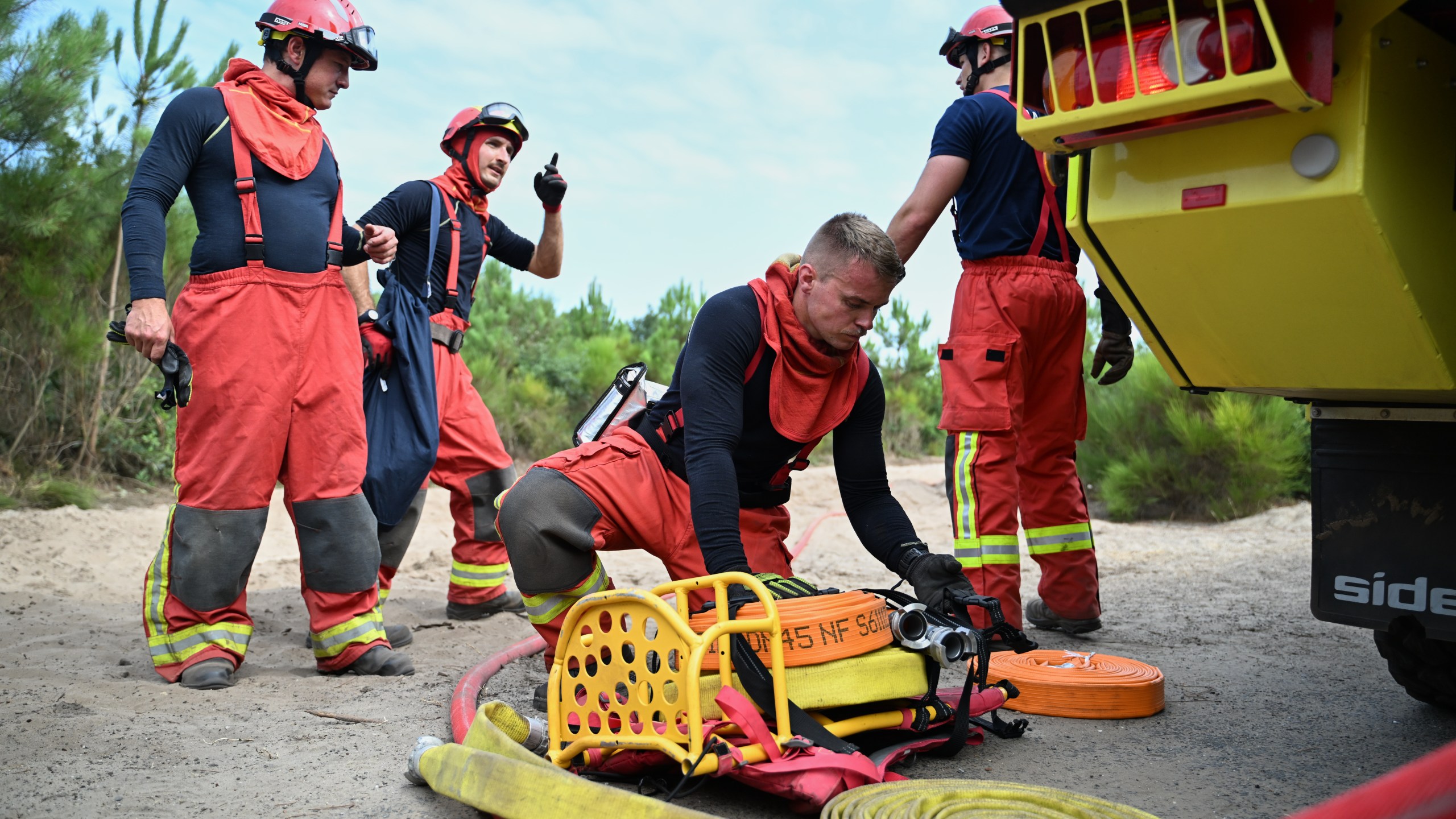 Largest wildfires in years devastate France, displacing 250,000 as volunteers aid firefighters.