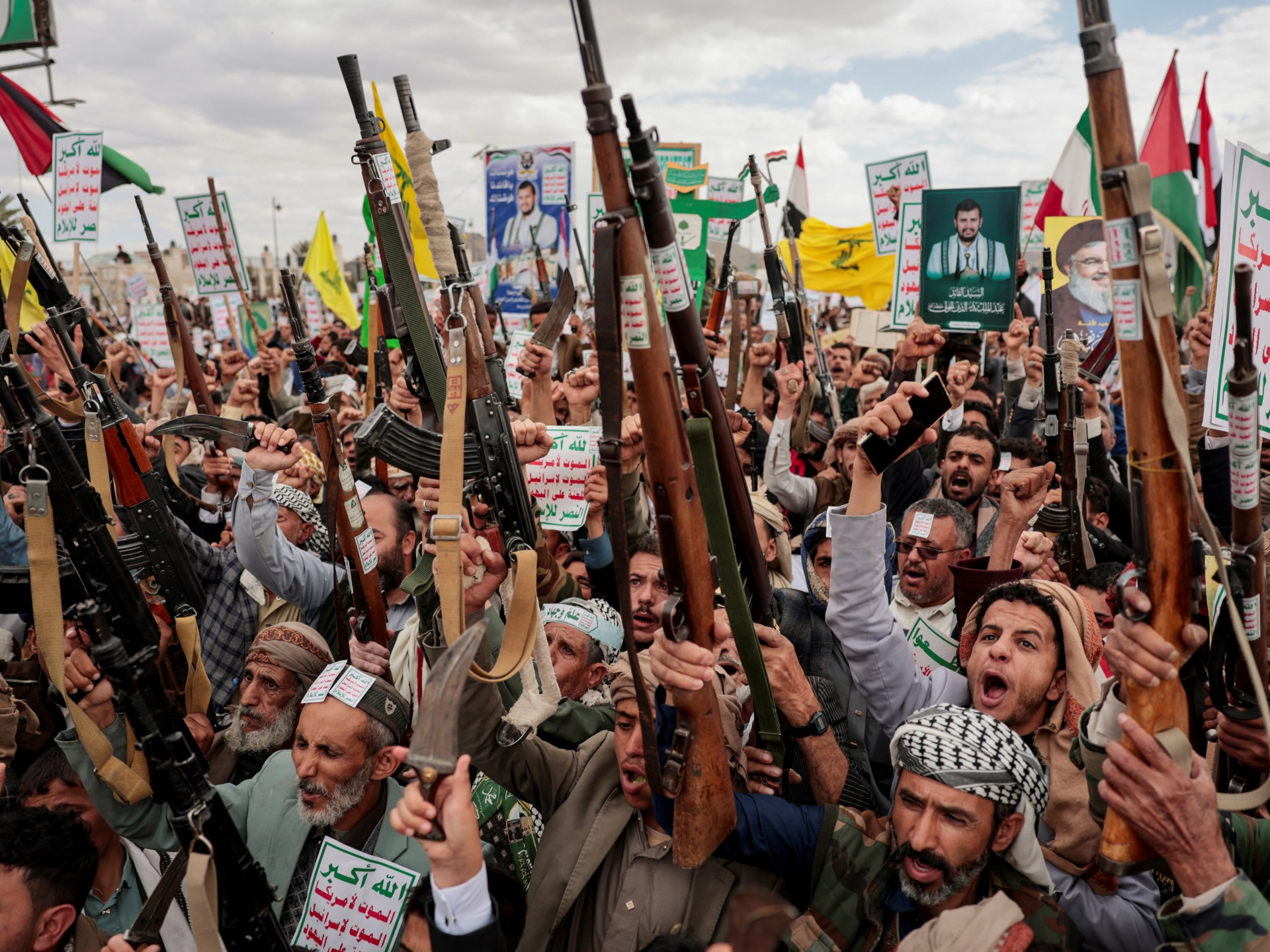 Houthis Warn Saudi Arabia of Response After Alleged Airspace Violation Involving Iranian Flight