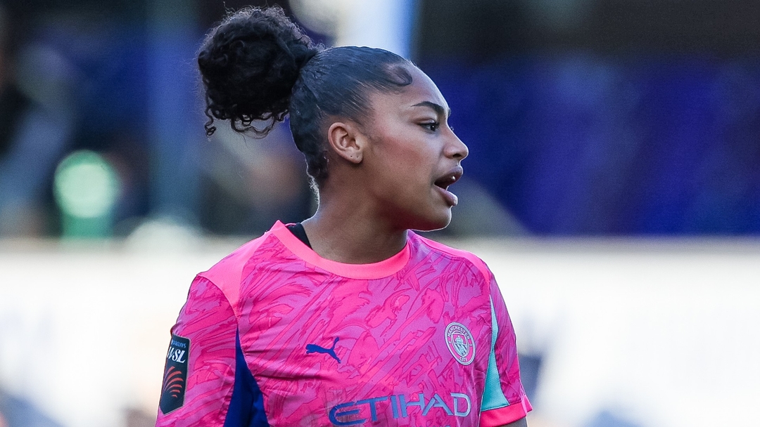 Liverpool secures England's Golden Glove winner Khiara Keating on free transfer from Manchester City.