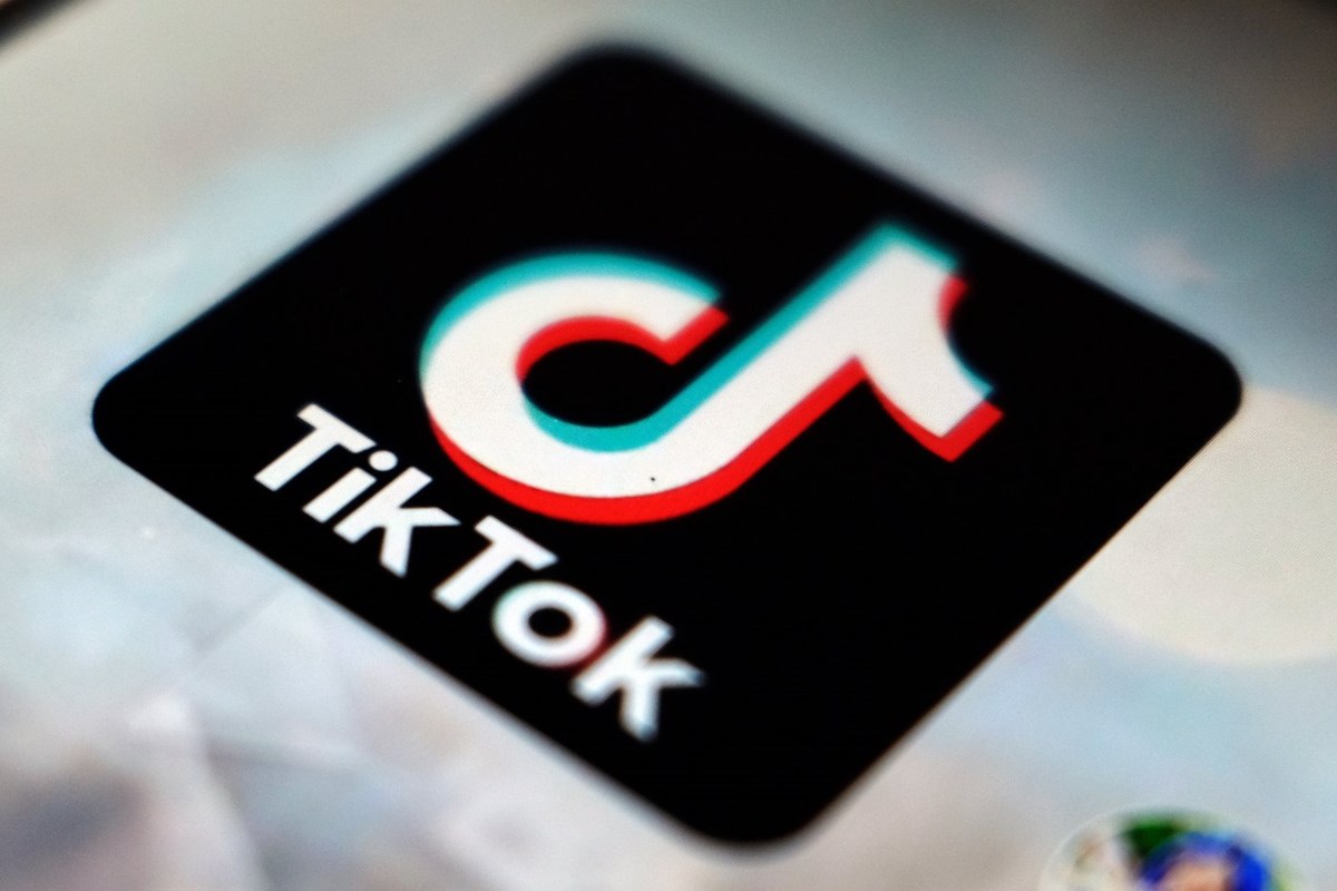 European Commission preliminarily finds TikTok violates minor safety standards, risking teen exposure and interactions