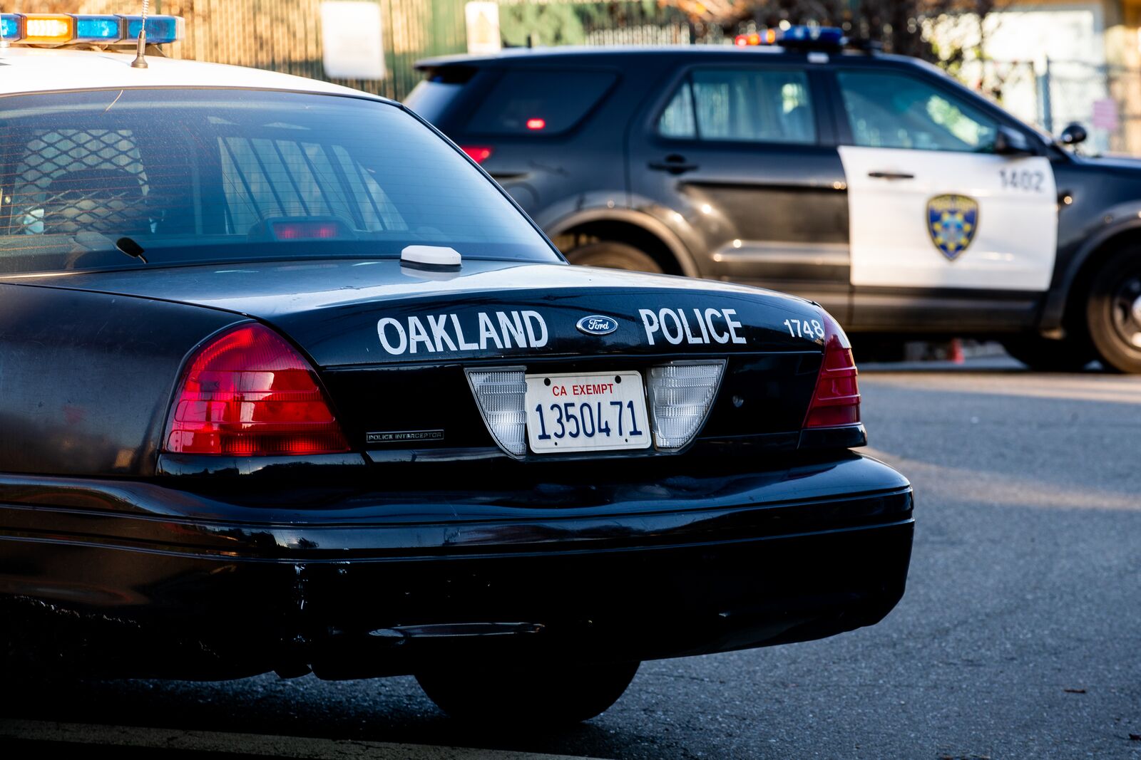 Oakland Police, CHP Officers Fatally Shoot Armed Suspect After Attack in East Oakland