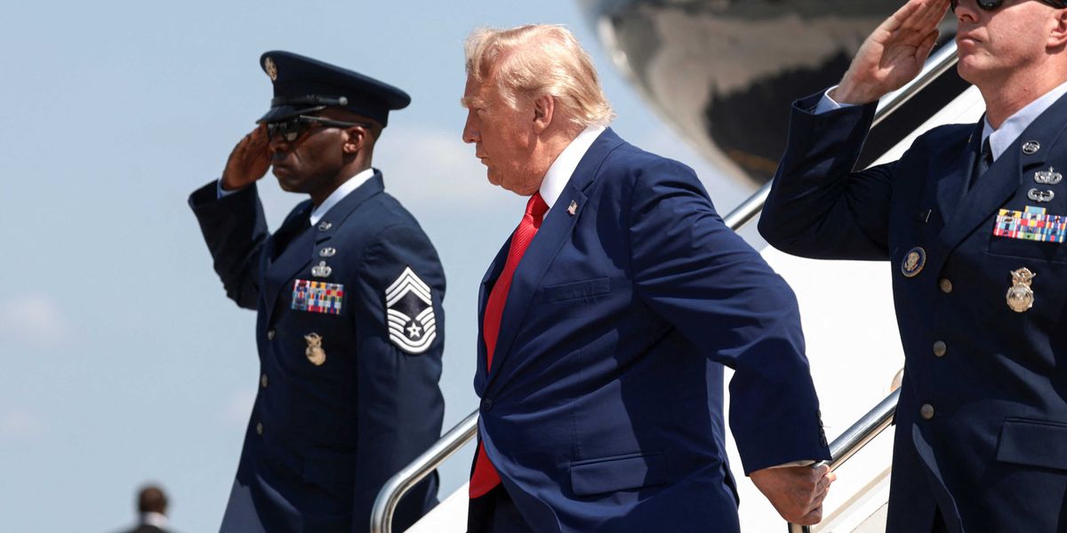 Trump warns Iran talks face deadline, threatens military action amid market reactions