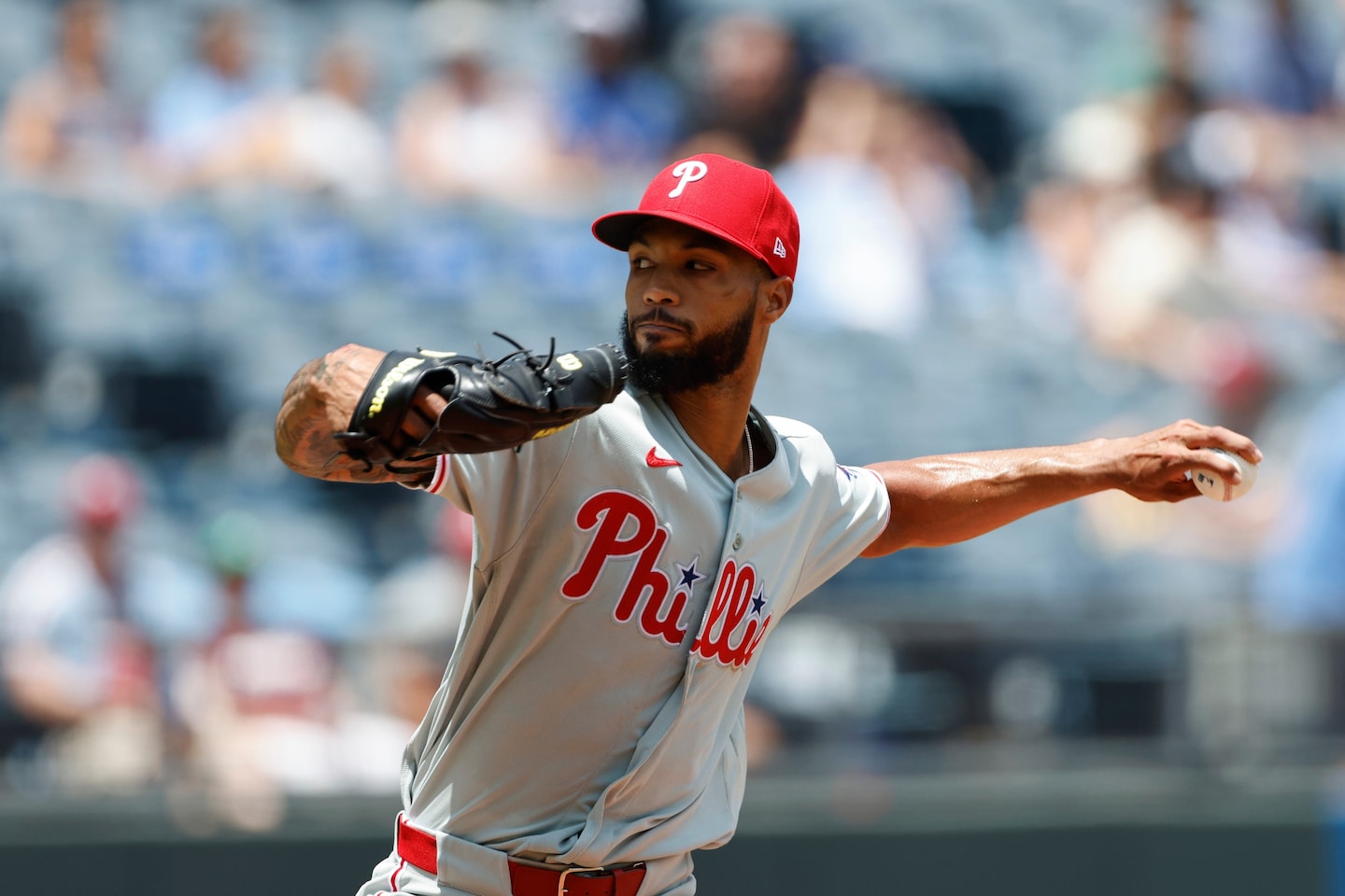 Kansas City Royals hit four home runs, defeat Phillies 15-1, handing ace Sánchez career-worst outing