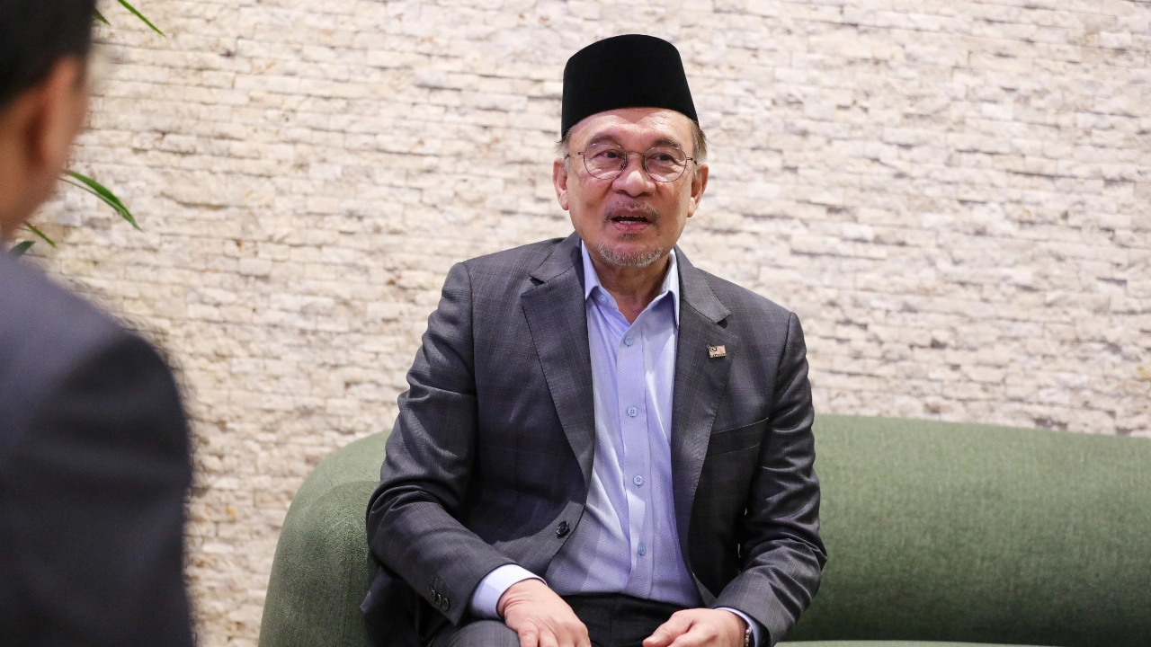 Malaysia Unveils PMX AI: Digital Twin of PM Anwar Ibrahim to Transform Government Services