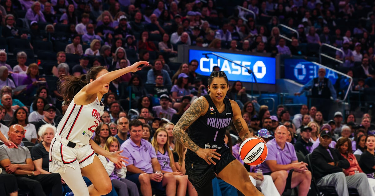 Gabby Williams' late threes secure Valkyries' ninth consecutive victory over Mystics