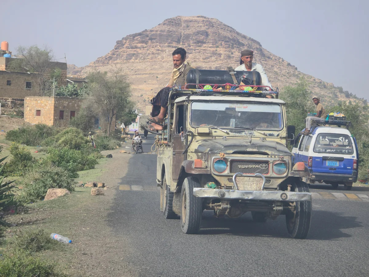 Deadly Solar Battery Explosions Kill Families in Yemen's Energy-Starved Communities