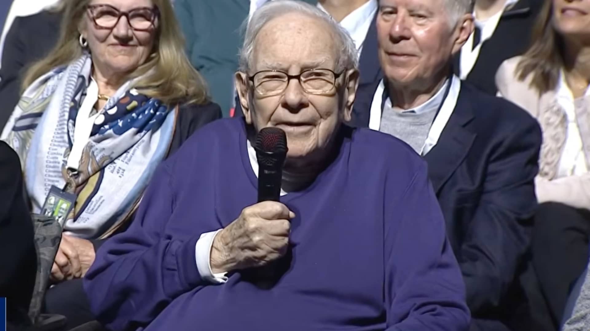 Warren Buffett Accelerates Philanthropy to Family Foundations, Halting Gates Gifts Amid Epstein Review