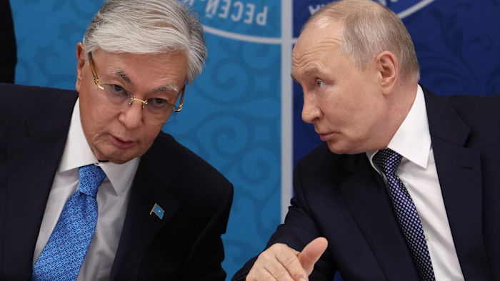Kazakh President Urges Freezing Ukraine War, Proposes Istanbul 2.0 Plan with Major Power Guarantees
