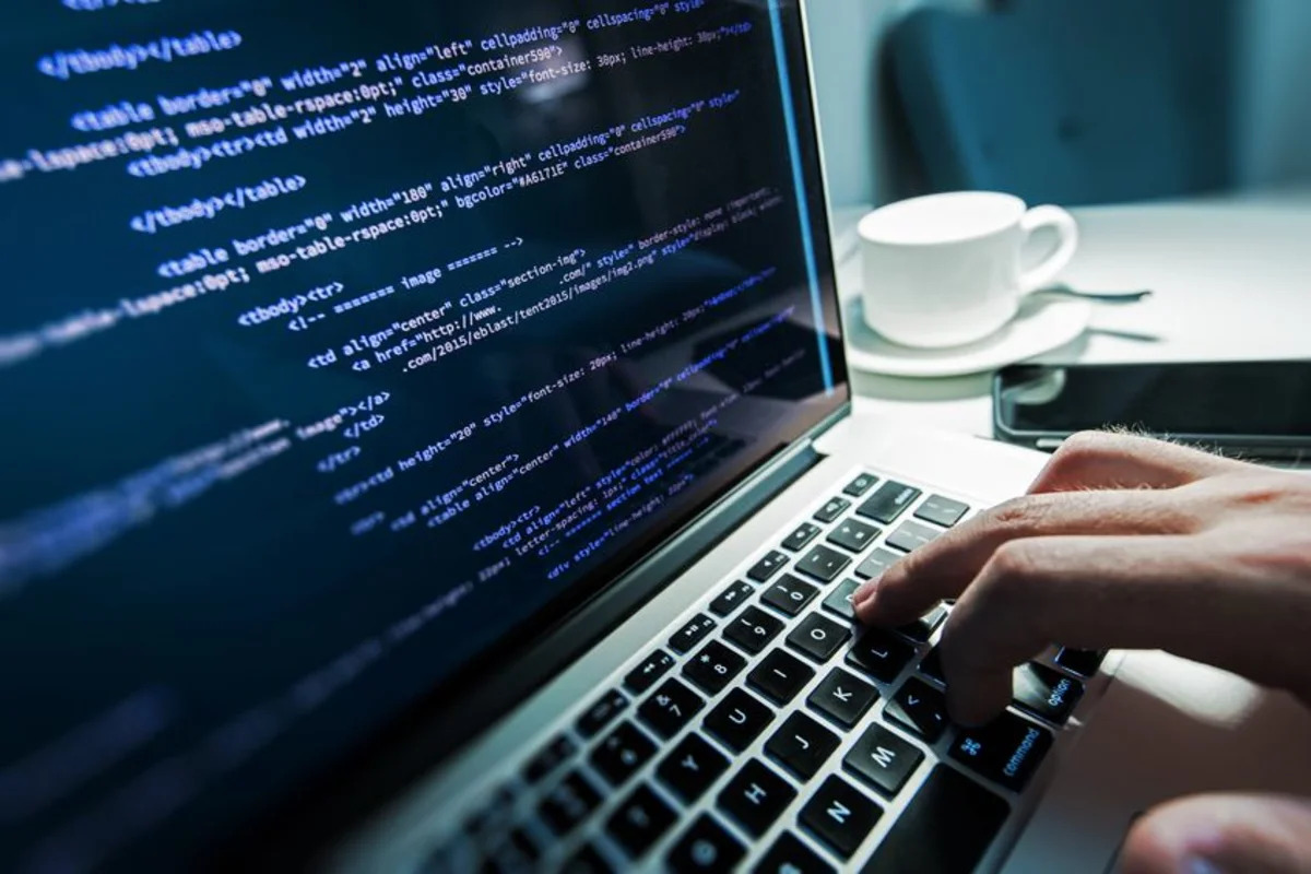 Automatic Data Processing Reports Strong Q3 Earnings and Raises Outlook Amid Valuation Debate