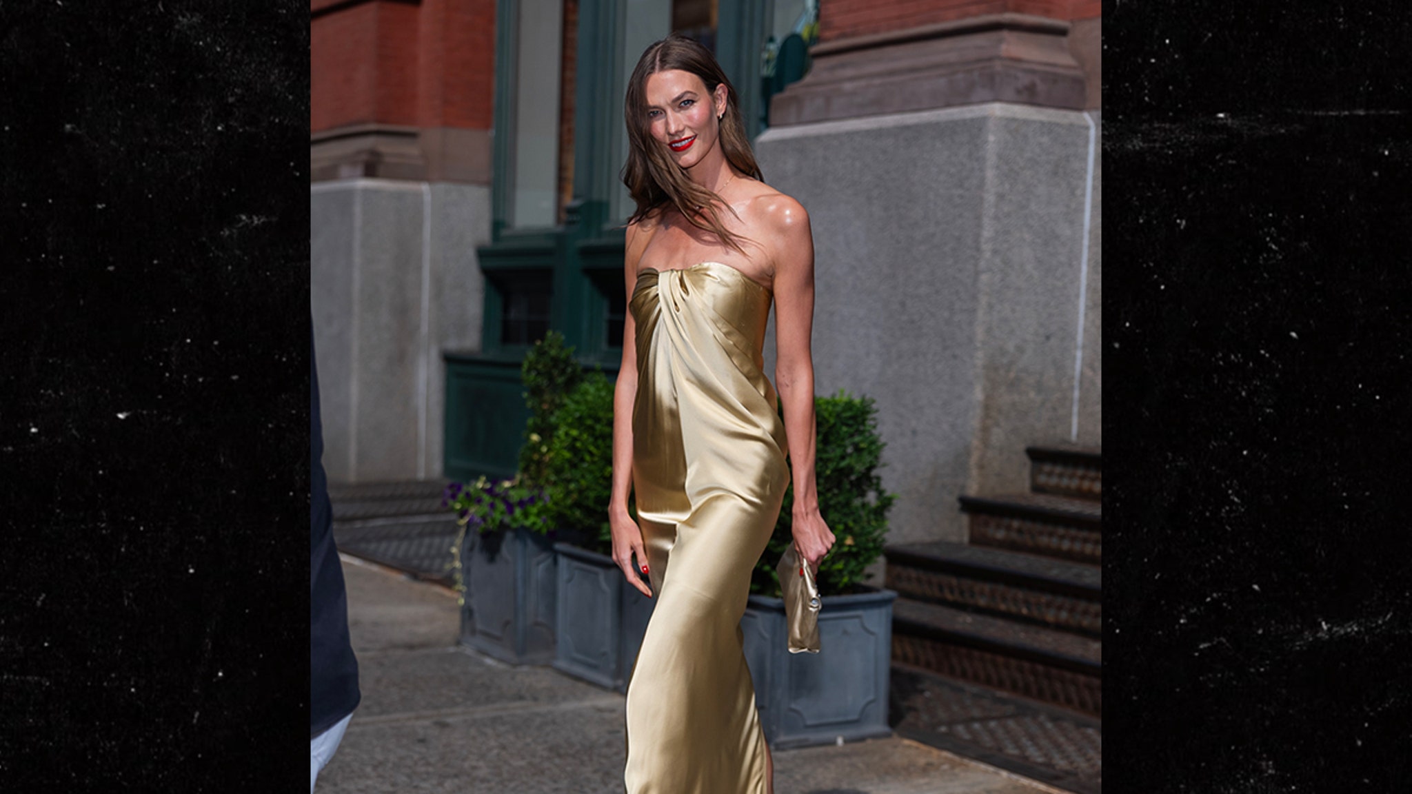 Karlie Kloss, Ed Sheeran, and Jennifer Lawrence arrive for Taylor Swift's New York City wedding