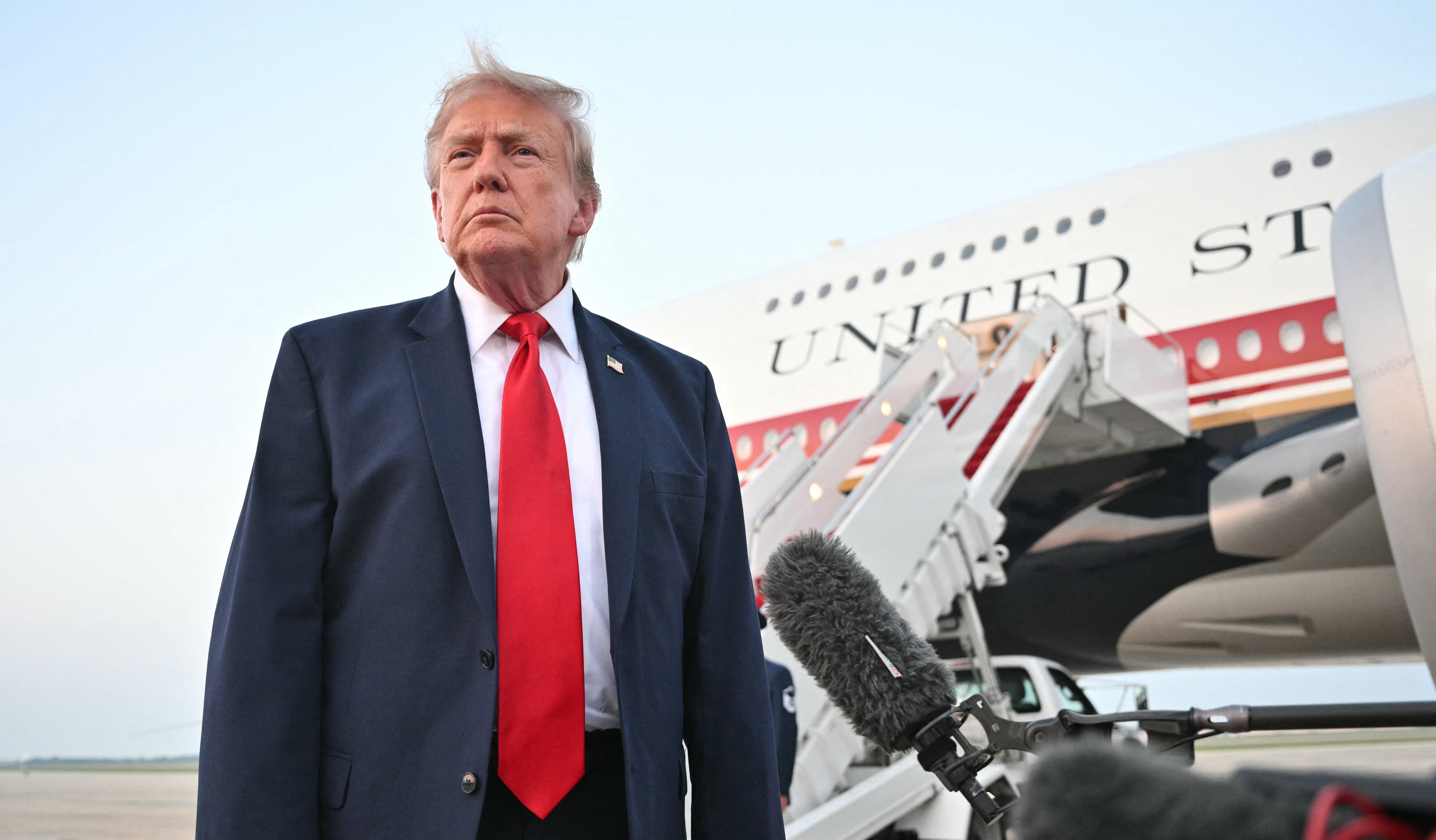 Justice Department Pauses Subpoenas for NYT Reporters in Trump Classified Leak Probe